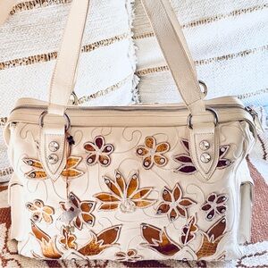 Gianfranco Sisti ✨RARE✨ Italian Vintage✨ Large Leather✨ BohoChic ✨Ivory Handbag✨